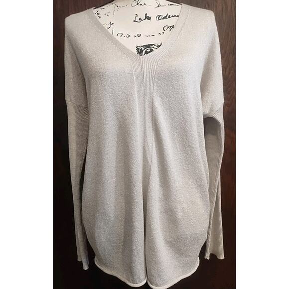 Velvet by Graham & Spencer Sweaters - Graham Spencer Silver Lightweight tunic V-Neck sweater metallic Art Deco Holiday